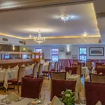 Dooley's Hotel 3*