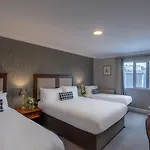 Dooley's Hotel 3*