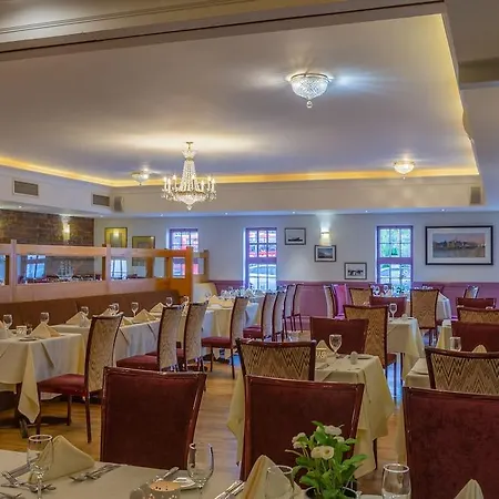 Dooley's Hotel