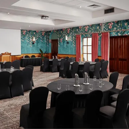 Dooley's Hotel 3*